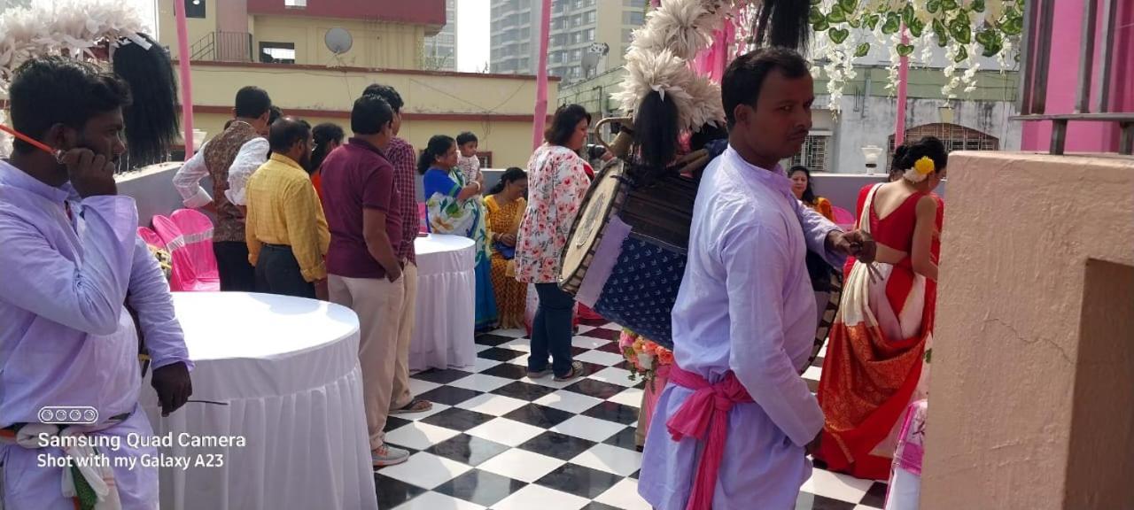 La Cresta Inn Calcutta Buitenkant foto