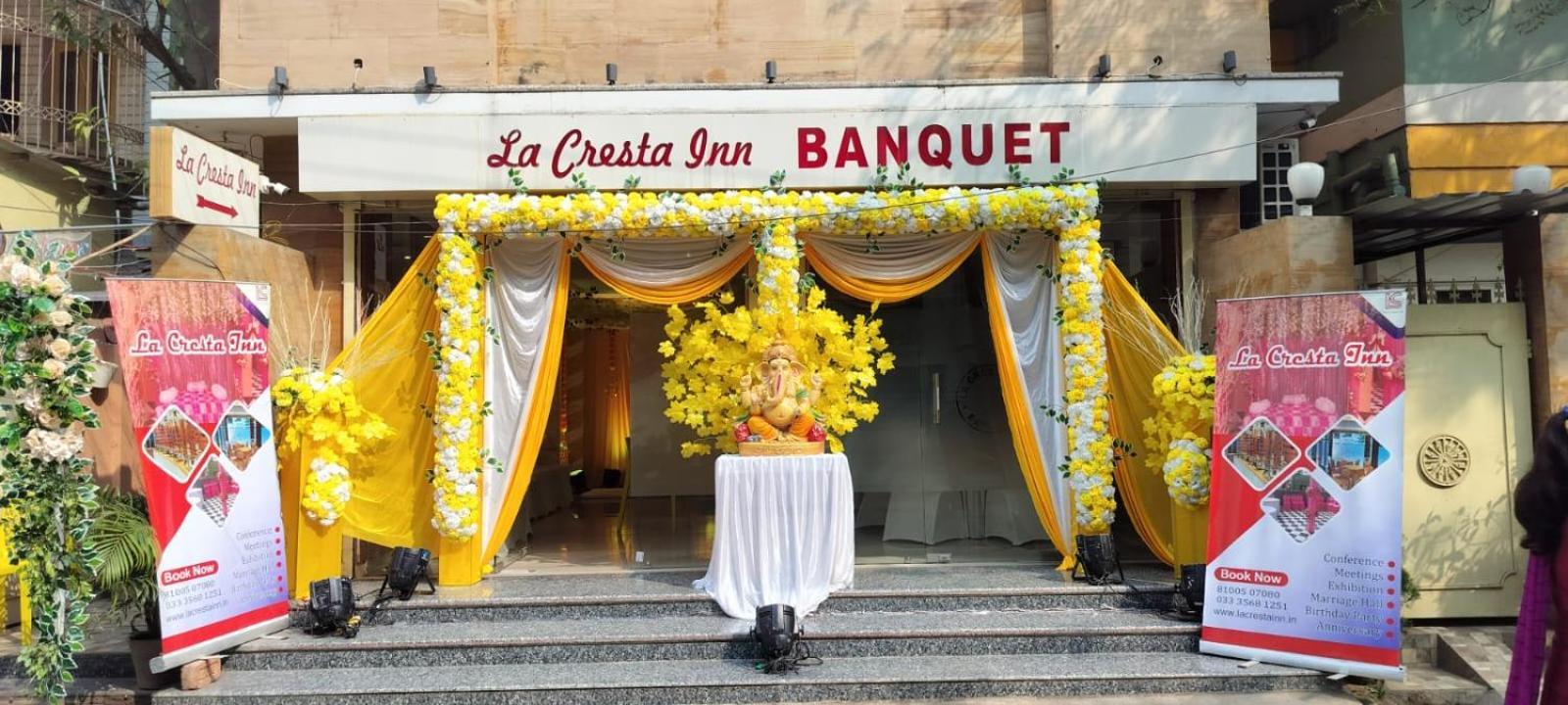 La Cresta Inn Calcutta Buitenkant foto