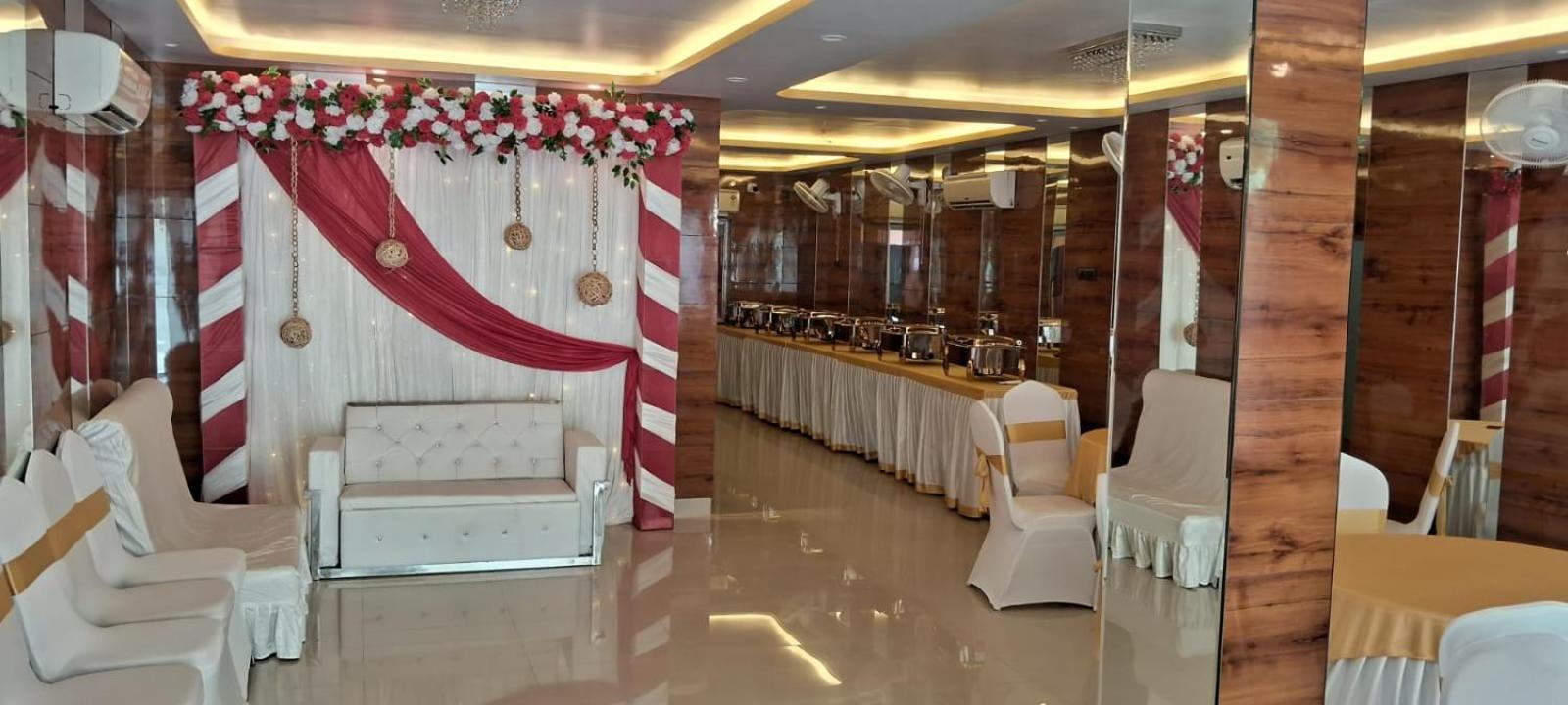 La Cresta Inn Calcutta Buitenkant foto