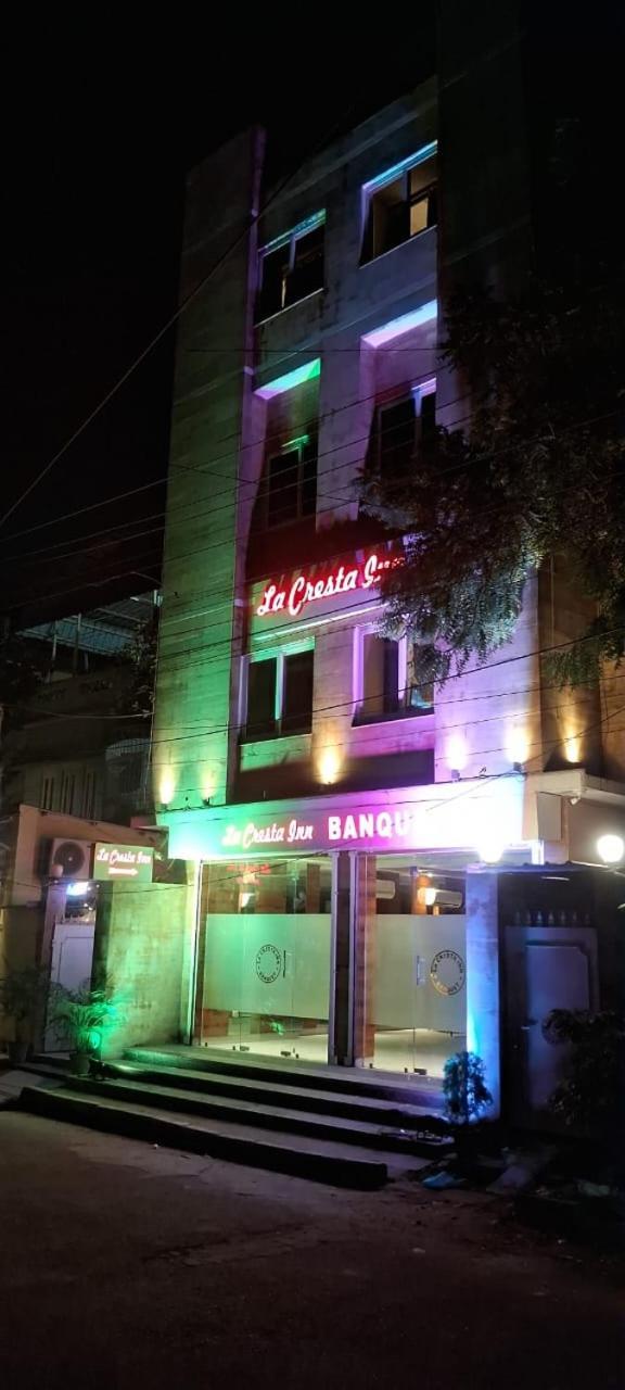 La Cresta Inn Calcutta Buitenkant foto