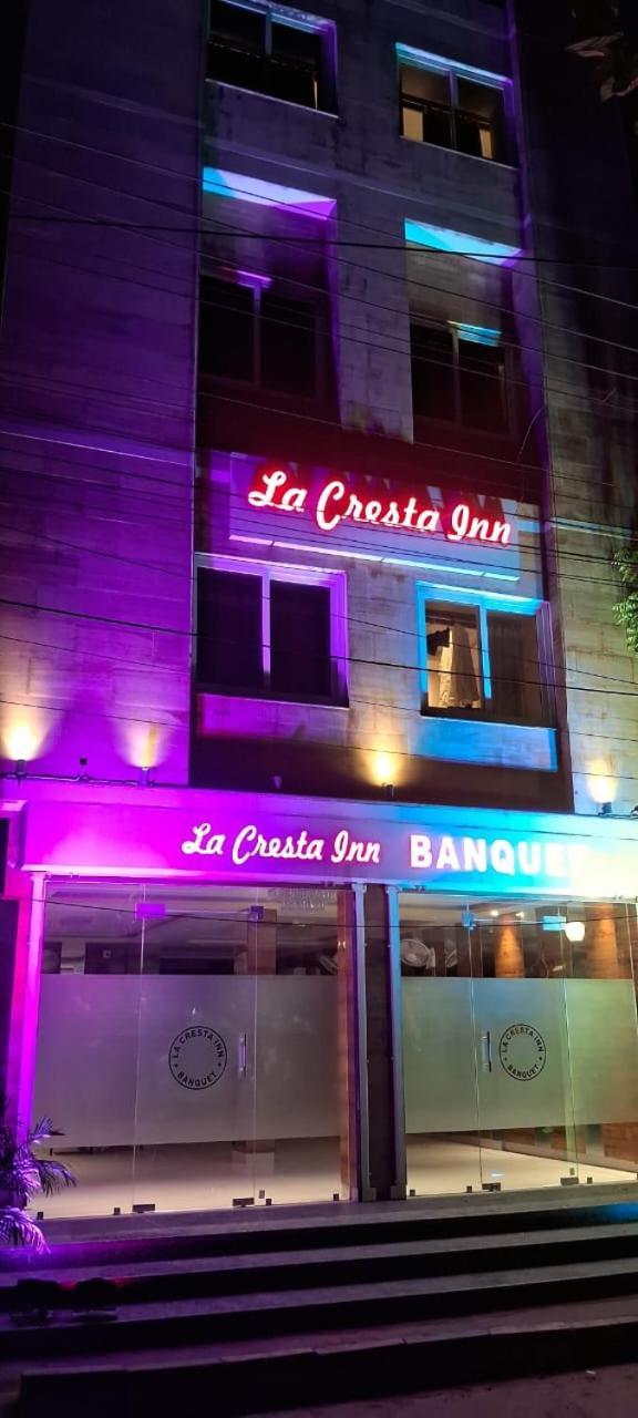 La Cresta Inn Calcutta Buitenkant foto