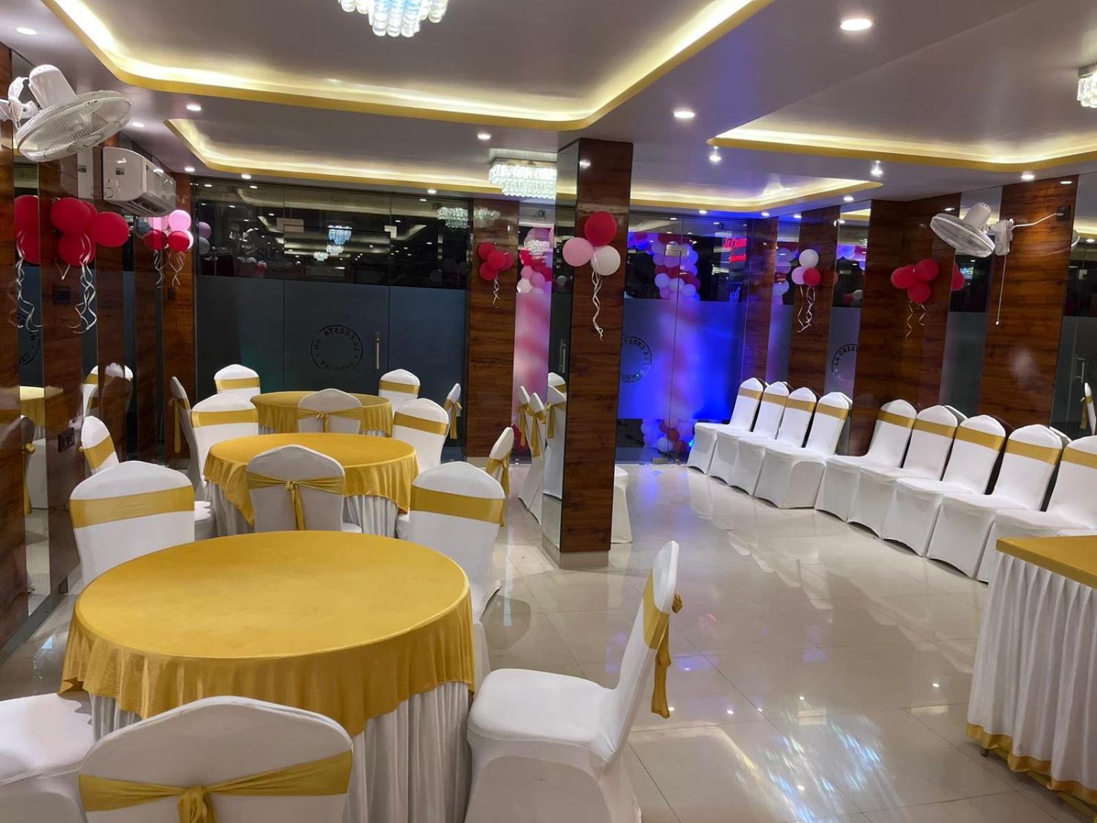 La Cresta Inn Calcutta Buitenkant foto